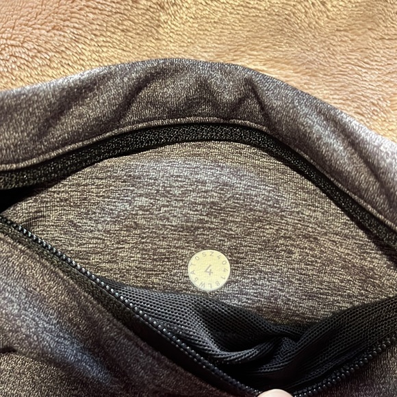 Lululemon Speed Up Tight - Picture 4 of 4